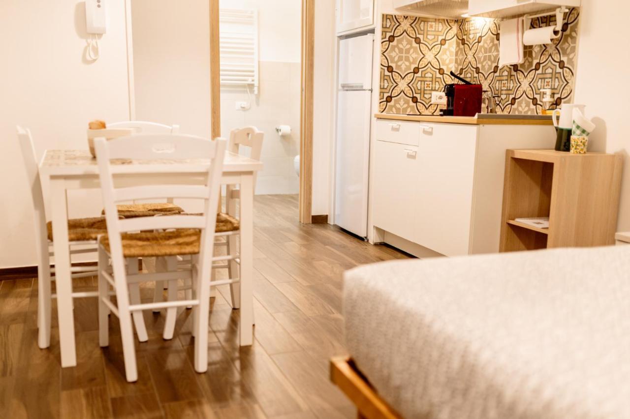 Nonna Vittoria Apartments Mola di Bari Ngoại thất bức ảnh