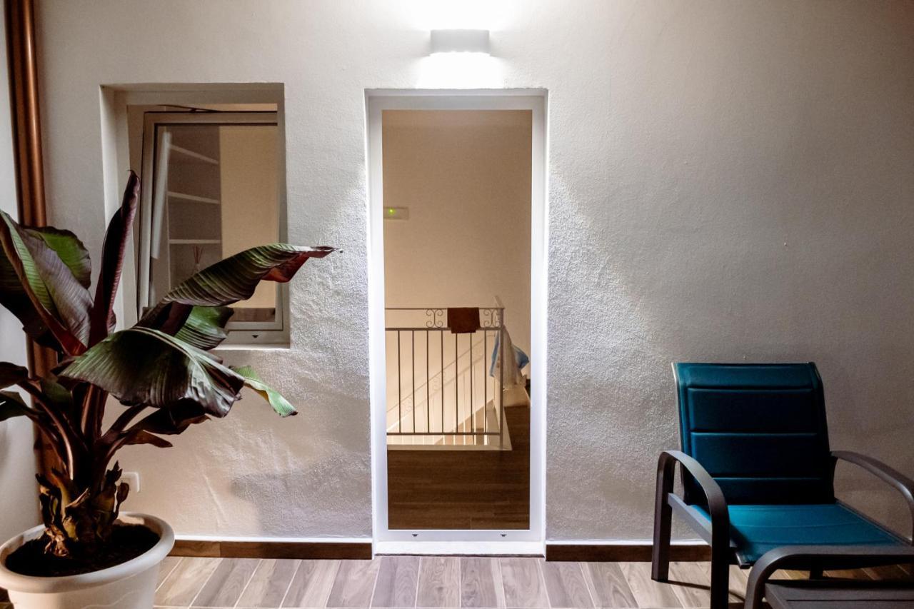 Nonna Vittoria Apartments Mola di Bari Ngoại thất bức ảnh