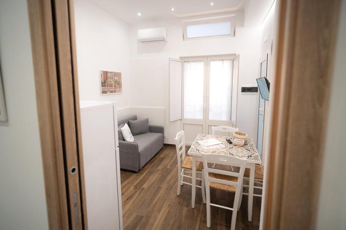 Nonna Vittoria Apartments Mola di Bari Ngoại thất bức ảnh